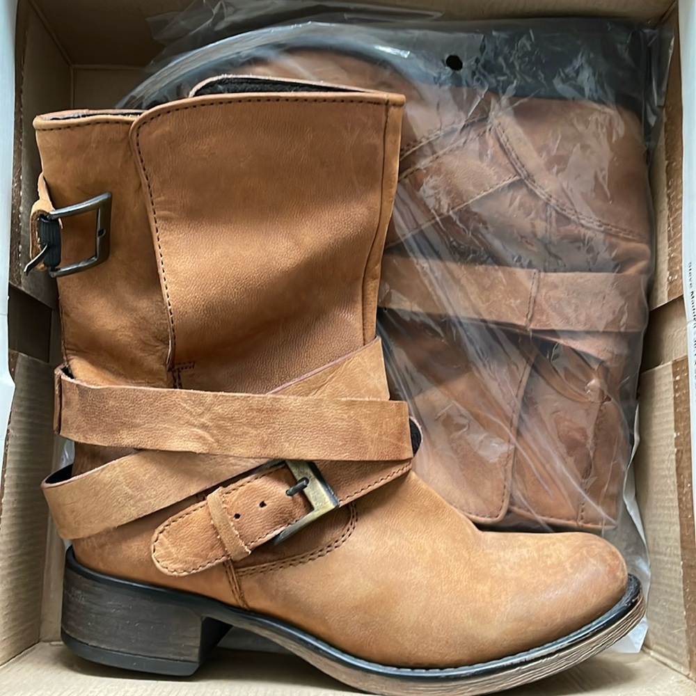 Steve Madden Low Strappy Boots